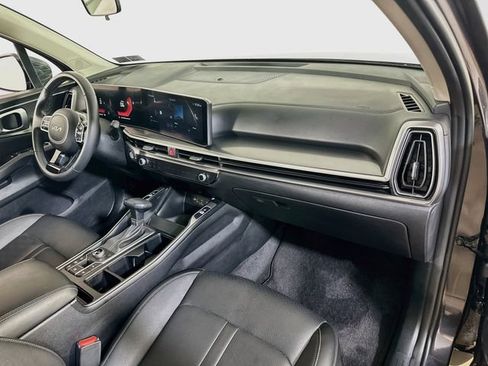 Used 2025 Kia Sorento S AWD/4WD image 10