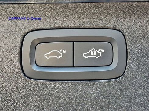 Used 2022 Volvo XC90 T8 Inscription Expression w/ Climate Package image 31