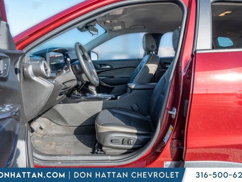 Used 2024 Chevrolet Trax ACTIV w/ Driver Confidence Package image 5