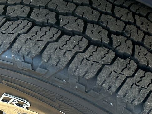 Used 2020 Ford F150 Lariat w/ Equipment Group 502A Luxury image 9