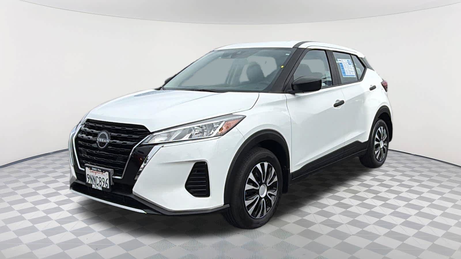 Used 2024 Nissan Kicks S FWD image 1