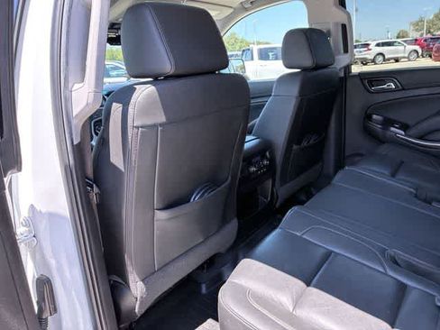 Used 2019 GMC Yukon XL SLT w/ Open Road Package AWD/4WD image 19