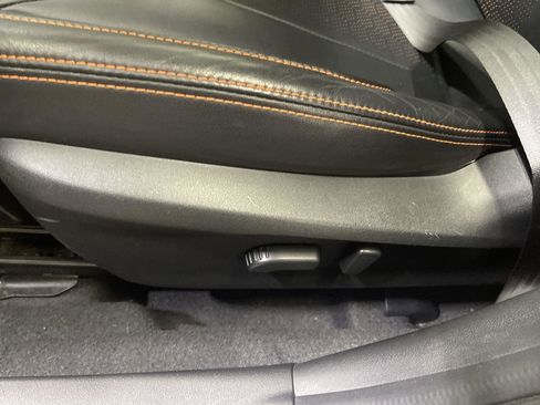 Used 2021 Subaru Crosstrek 2.5i Limited w/ Moonroof Package 1 image 12