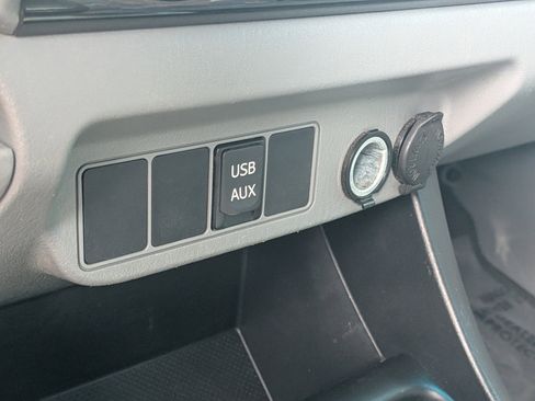 Used 2015 Toyota Tacoma 4x4 Double Cab w/ TRD Sport Package image 28