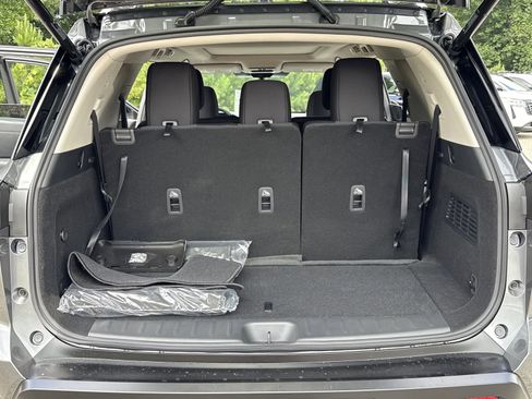 New 2026 Nissan Pathfinder SV w/ SV Premium Package FWD image 22