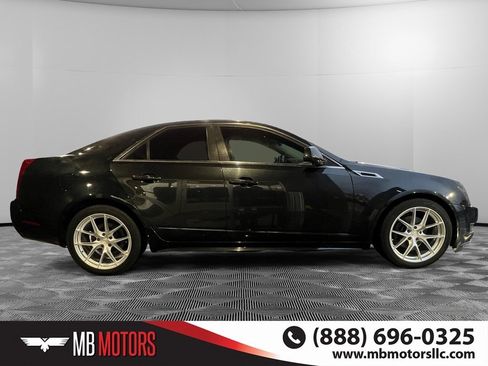 Used 2011 Cadillac CTS Sedan image 2