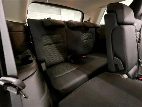 New 2025 Nissan Pathfinder SV w/ Black Appearance Package image 32