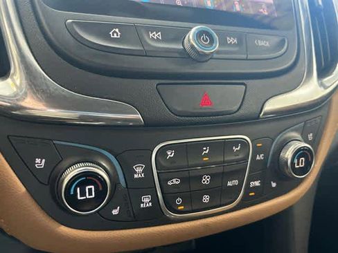 Used 2020 Chevrolet Equinox Premier image 27