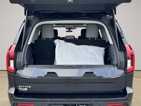 New 2025 Ford Expedition Active image 41