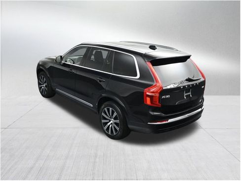Used 2024 Volvo XC90 B6 Plus AWD/4WD image 19