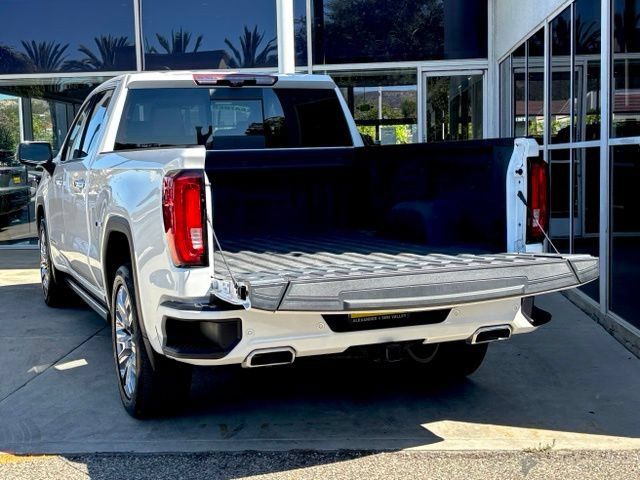 Used 2024 GMC Sierra 1500 Denali w/ Denali Reserve Package AWD/4WD image 7
