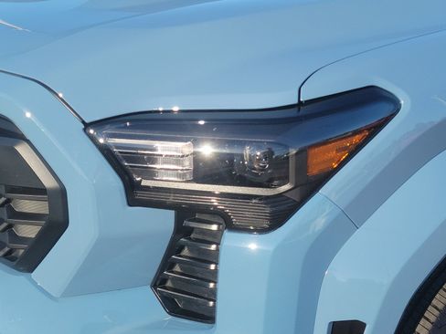 Used 2026 Toyota Tacoma TRD Sport w/ TRD Sport Premium Package RWD image 10