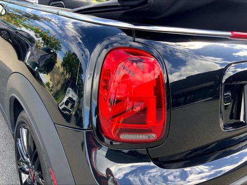 Used 2023 MINI Cooper S w/ Signature Upholstery Package FWD image 29