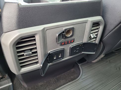 Used 2018 Ford F150 Raptor w/ Equipment Group 802A Luxury image 17