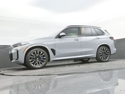 New 2026 BMW X5 xDrive50e image 48