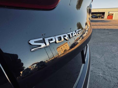 Used 2021 Kia Sportage LX image 20