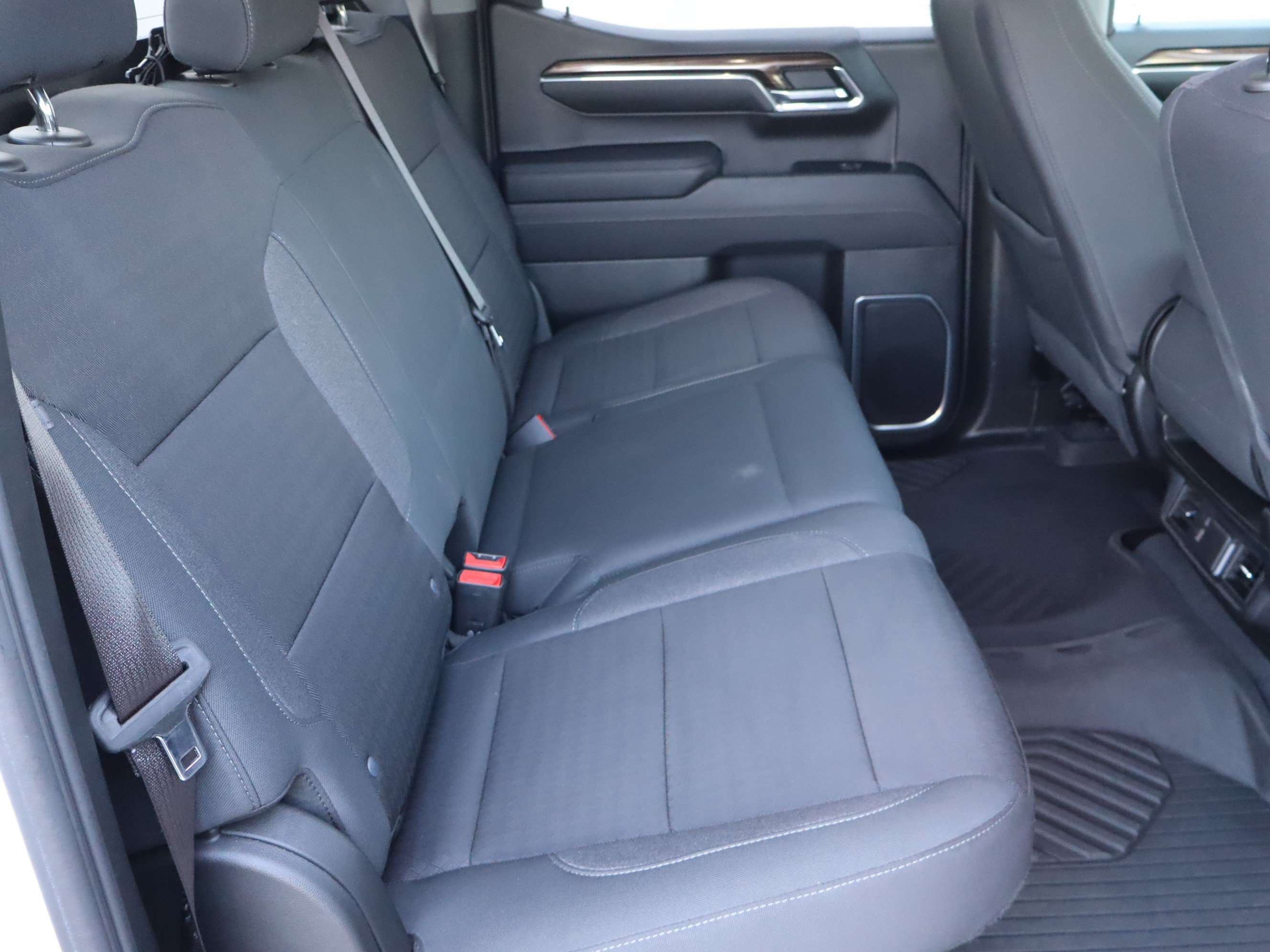 Used 2023 Chevrolet Silverado 1500 RST AWD/4WD image 32