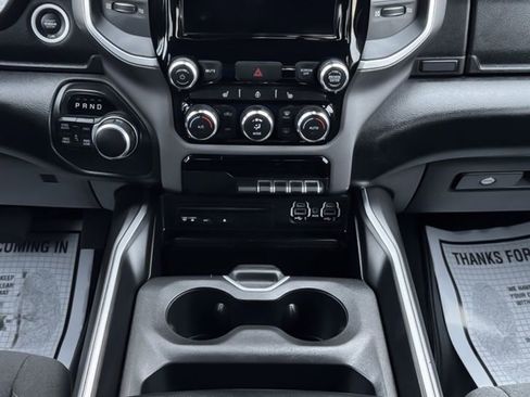 Used 2019 RAM 1500 Big Horn AWD/4WD image 17