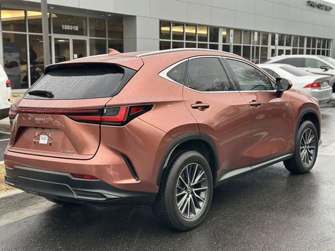Used 2025 Lexus NX 250 FWD w/ Premium Package image 5