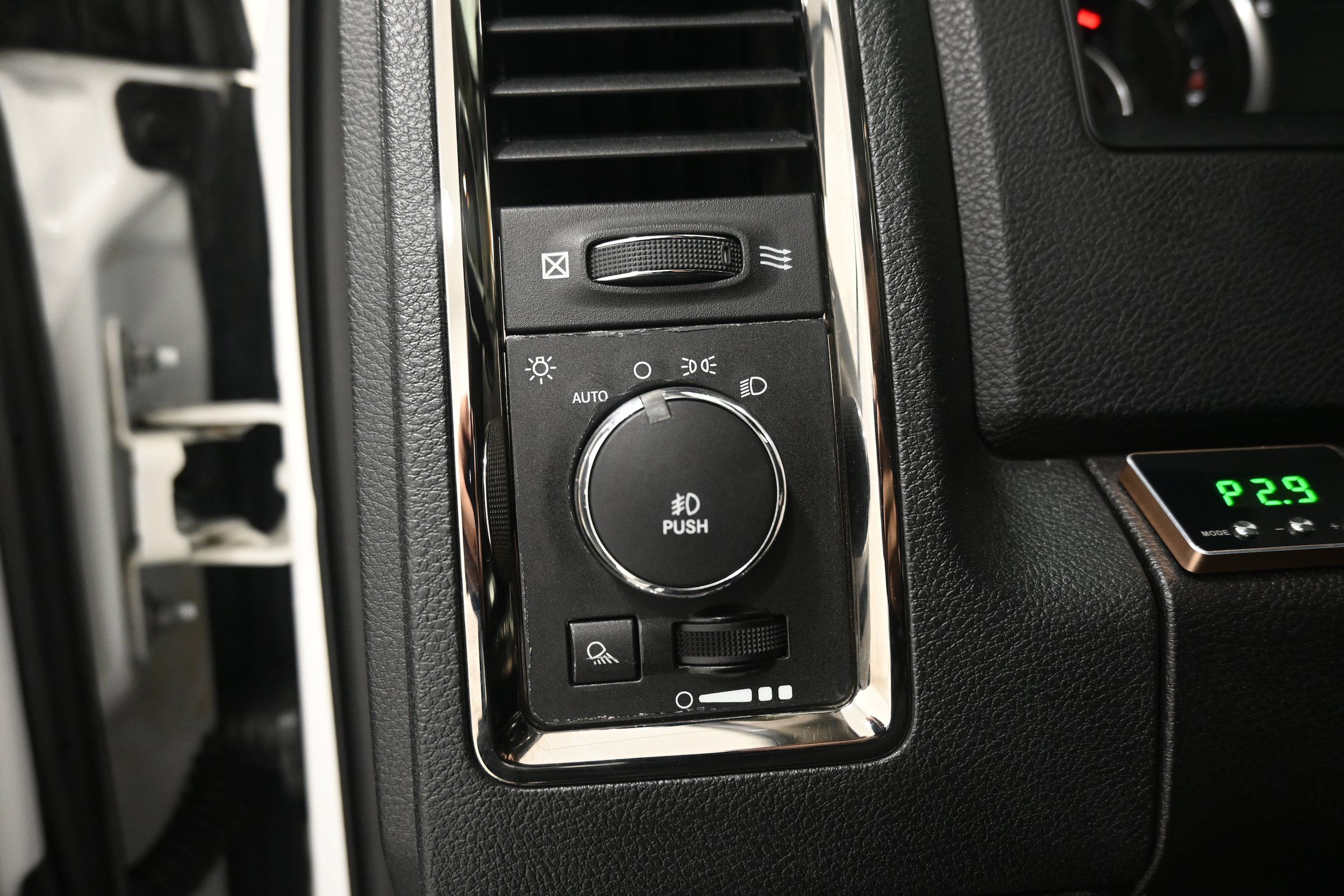 Used 2013 RAM 1500 Sport AWD/4WD image 9