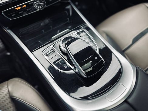 Used 2021 Mercedes-Benz G 550 image 32