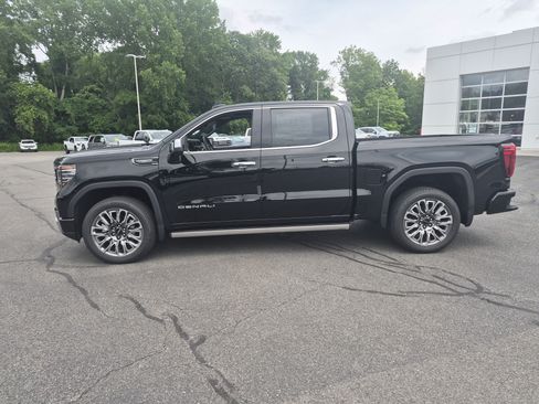 Used 2026 GMC Sierra 1500 Denali Ultimate AWD/4WD image 2