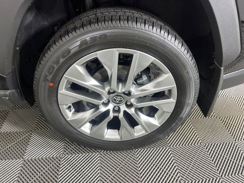 Certified 2025 Toyota RAV4 XLE Premium image 22