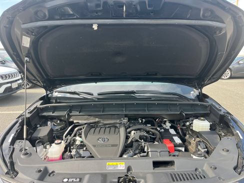 Used 2025 Toyota Highlander XSE AWD/4WD image 35