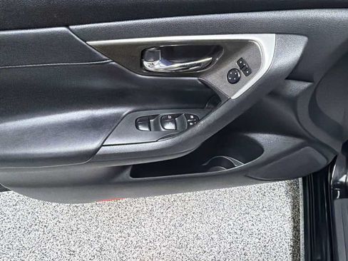 Used 2015 Nissan Altima 3.5 SL FWD image 13