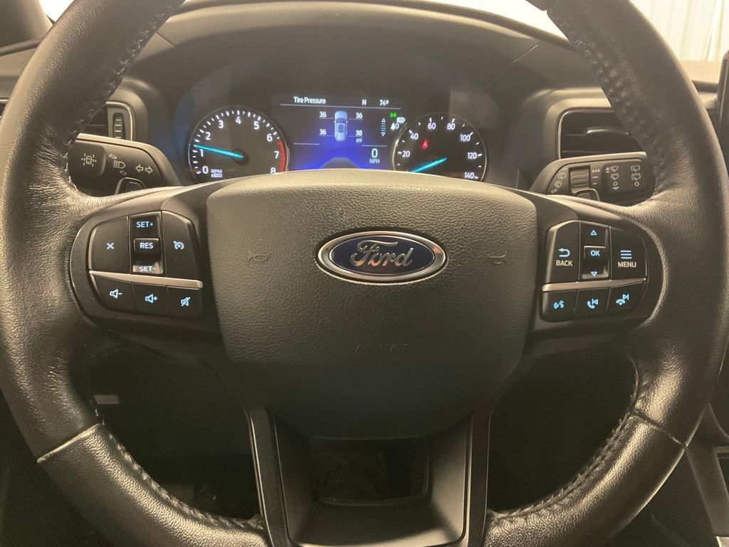 Used 2020 Ford Explorer XLT w/ Equipment Group 202A AWD/4WD image 21