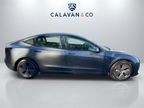 Used 2023 Tesla Model 3 Standard Range image 8