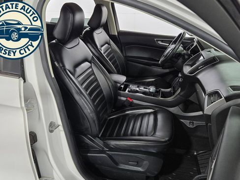 Used 2020 Ford Edge SEL w/ Convenience Package AWD/4WD image 4