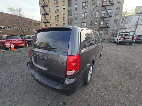 Used 2017 Dodge Grand Caravan SE w/ Power Window Group FWD image 3