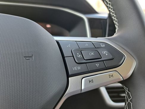 New 2026 Volkswagen Taos SE image 13