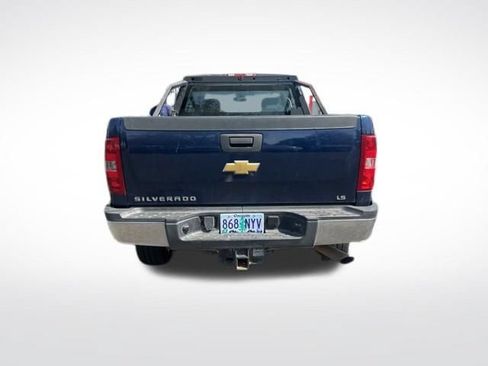 Used 2013 Chevrolet Silverado 2500 W/T AWD/4WD image 3