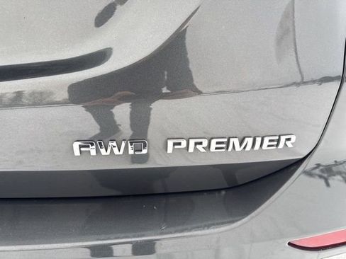 Used 2020 Chevrolet Equinox Premier image 16