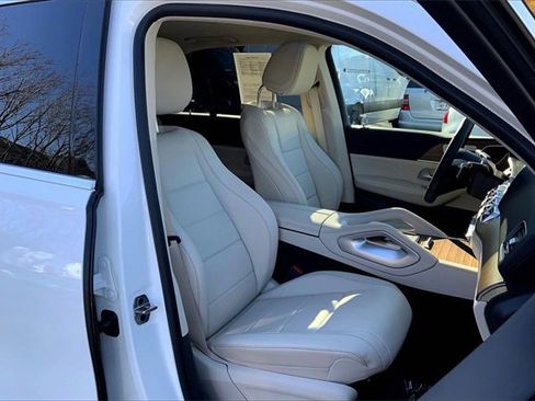 Used 2025 Mercedes-Benz GLE 350 4MATIC image 7
