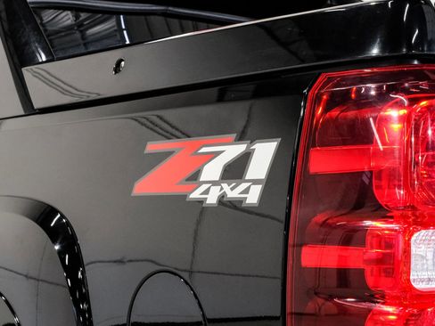 Used 2013 Chevrolet Avalanche LT w/ Suspension Package, Off-Road image 52