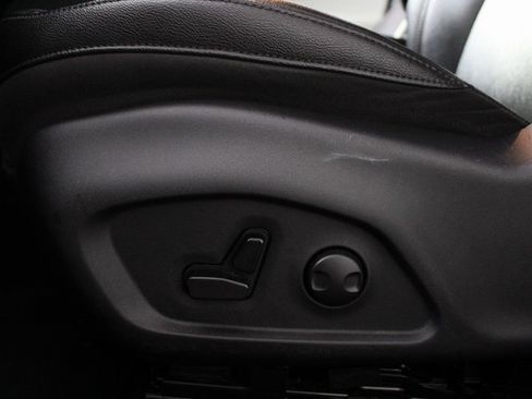 Used 2024 Jeep Compass Limited image 14