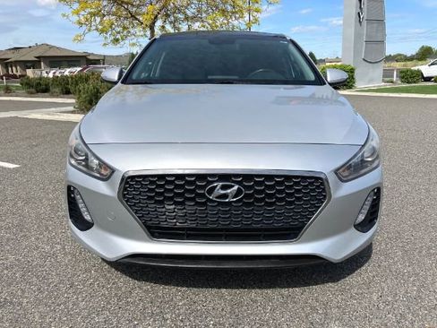 Used 2019 Hyundai Elantra GT w/ Style Package 02 FWD image 4