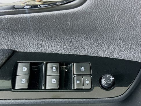 Used 2017 Toyota Prius Four w/ Premium Convenience Package FWD image 15