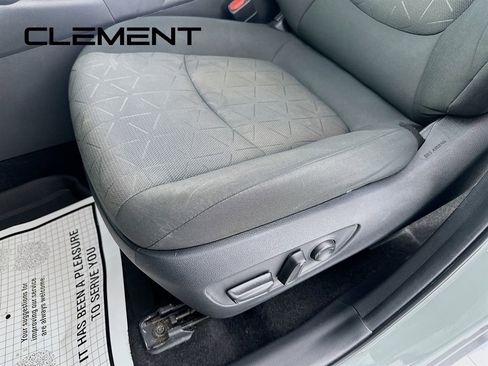 Used 2021 Toyota RAV4 XLE w/ Convenience Package image 29