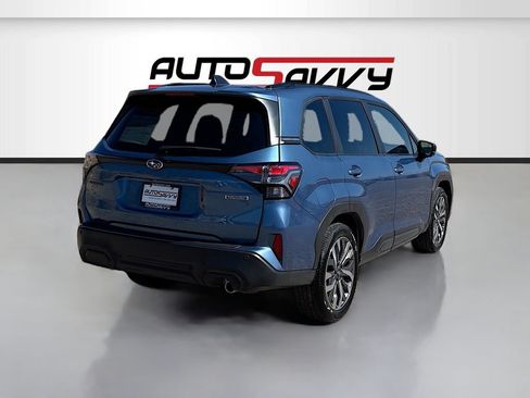 Used 2025 Subaru Forester Touring AWD/4WD image 7