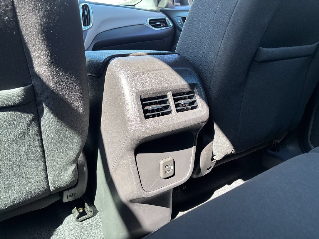 Used 2020 Chevrolet Equinox LS FWD image 21