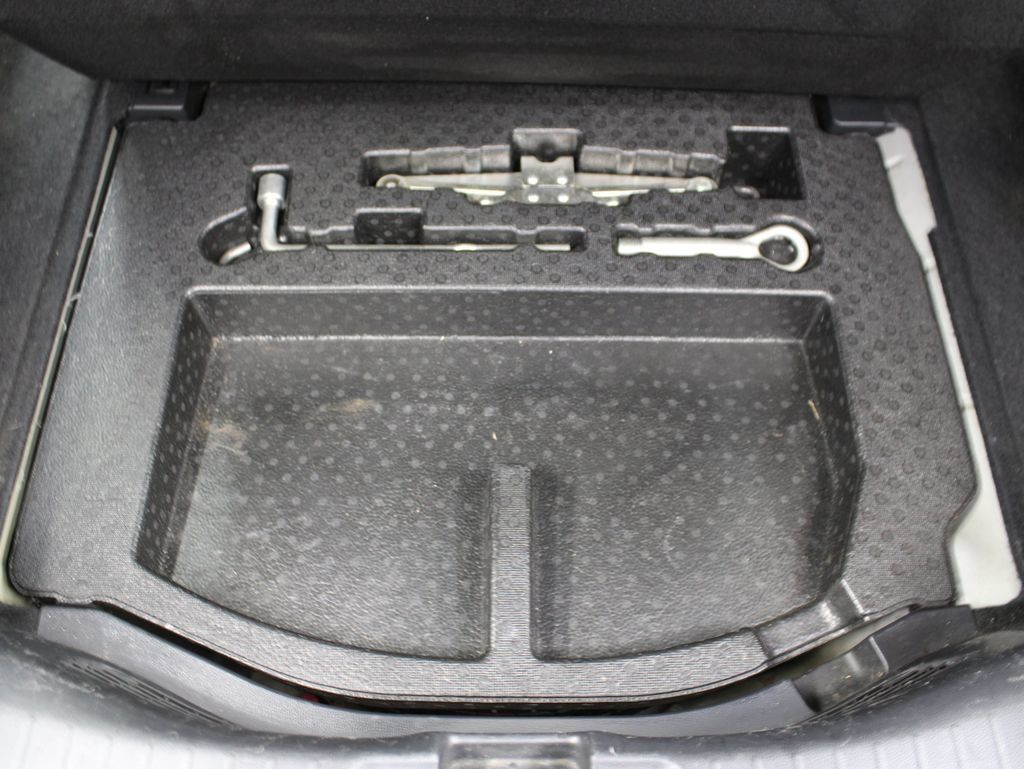 Used 2015 Honda Fit LX image 30
