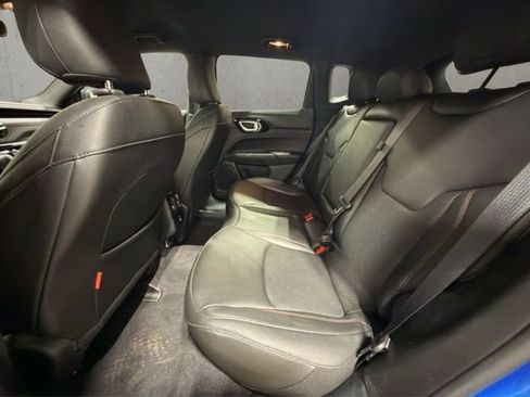 Used 2024 Jeep Compass Trailhawk w/ Trailhawk Convenience Group image 22