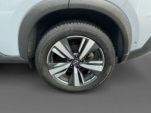 Used 2023 Nissan Rogue SL w/ SL Premium Package image 17