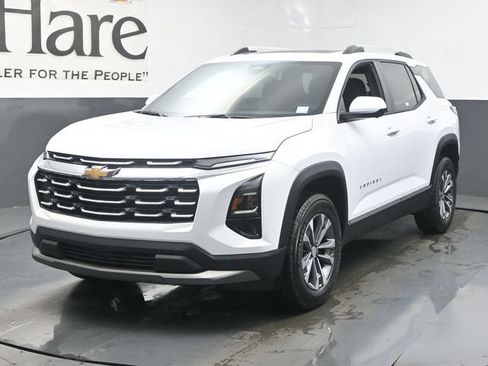 New 2027 Chevrolet Equinox LT w/ Convenience Package II FWD image 7