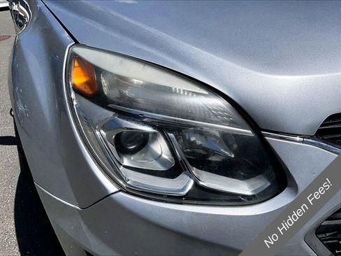 Used 2017 Chevrolet Equinox LS FWD image 25