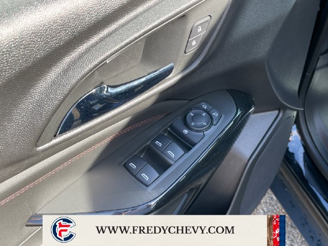 Used 2025 Chevrolet Trax RS w/ Driver Confidence Package FWD image 11